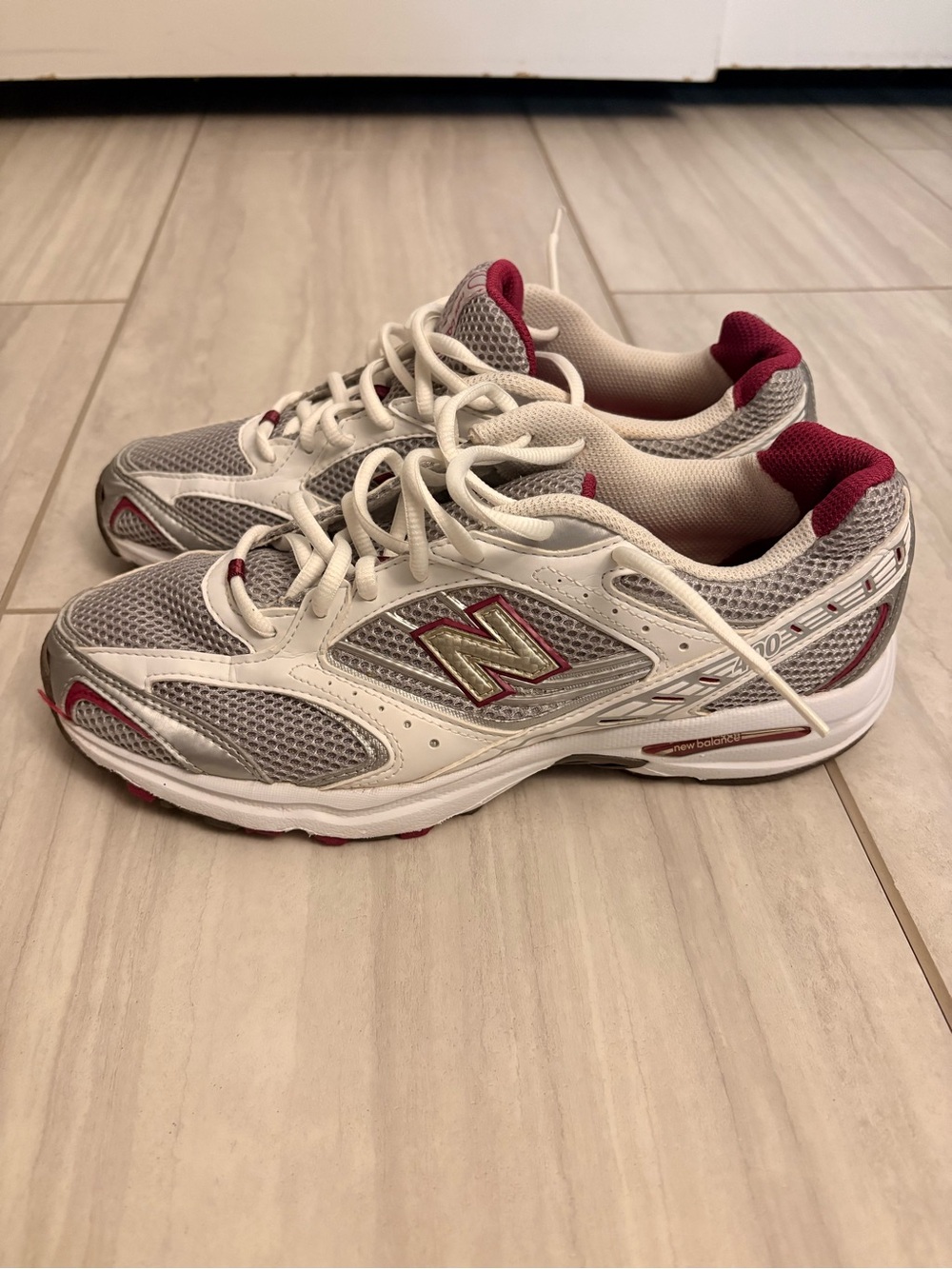 New Balance 400 PL 1 Womens 9.5 Gray White Running Shoe Jogging Mesh